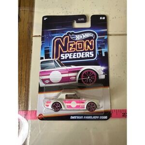 Hot Wheels Neon Speeders Datsun Fairlady‎ 2000 Diecast Toy Car 1:64 Scale